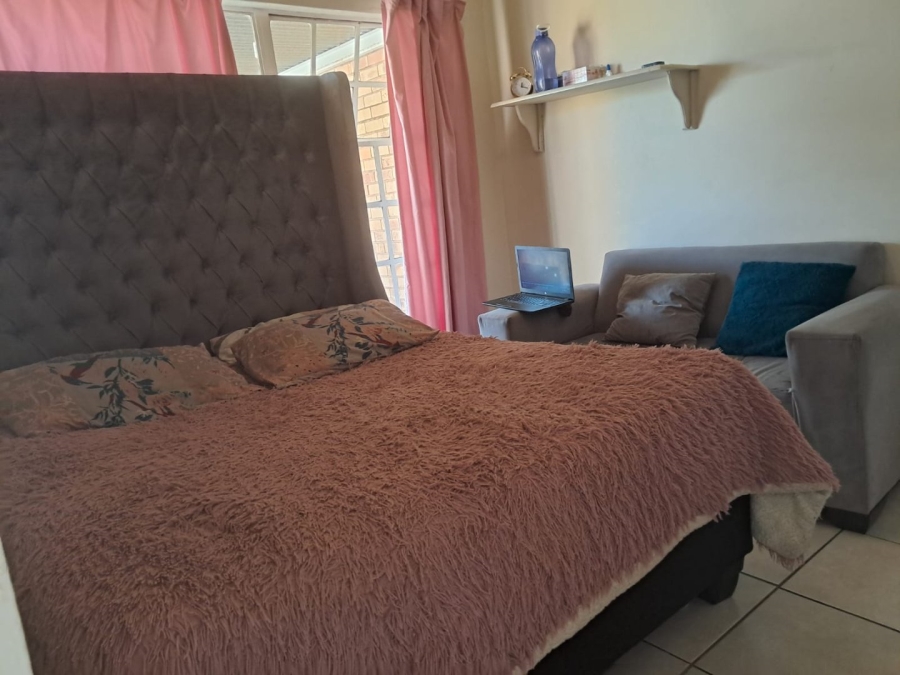 2 Bedroom Property for Sale in Wilgehof Free State